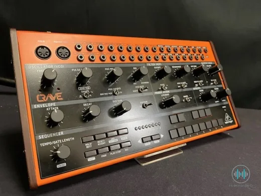 Behringer Crave