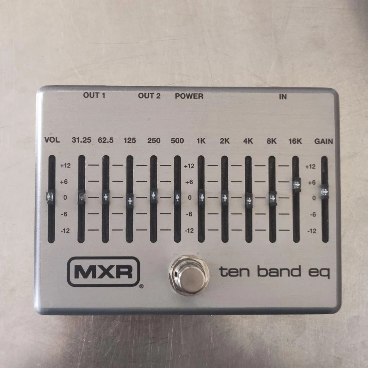 MXR Ten Band EQ M108S – Krabice & Adaptér -  2500 CZK