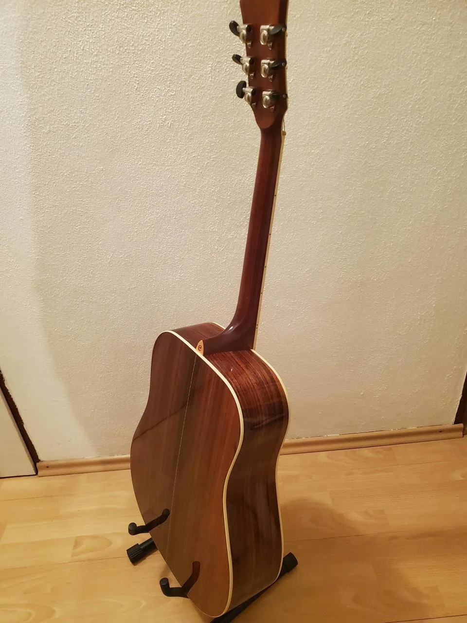 Cort PW-310R celomasivní