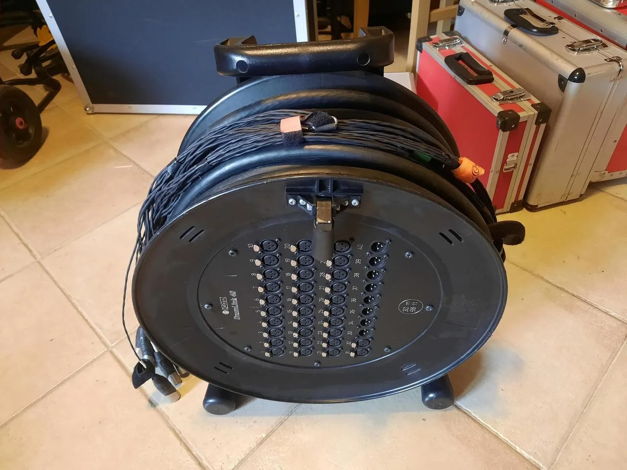 32/8 kanálový XLR buben Klotz
