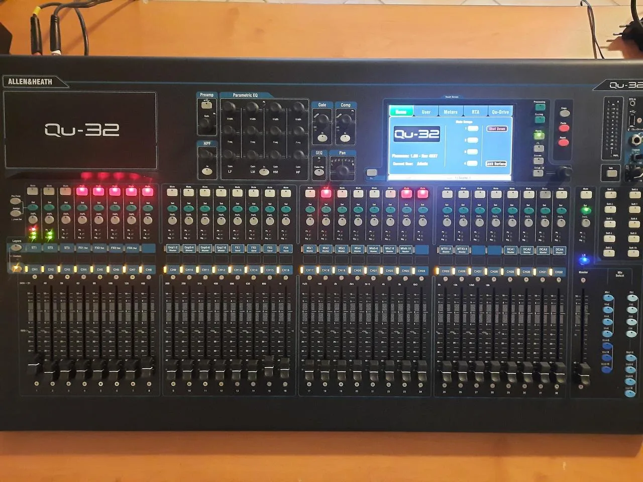 Allen & Heath Qu-32