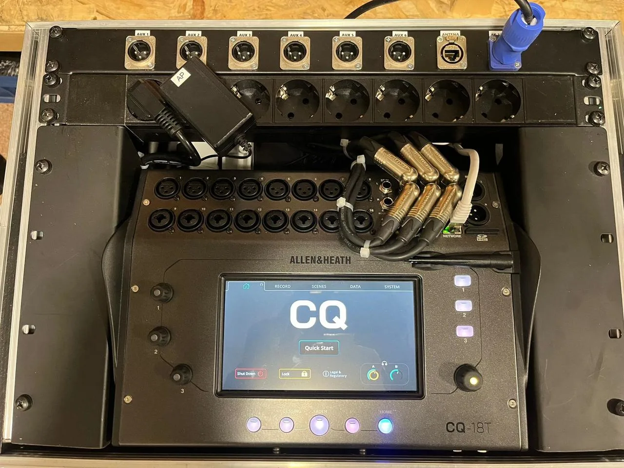 Allen & heath CQ18T