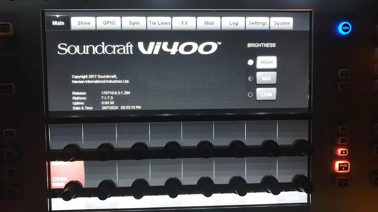 Soundcraft Vi400
