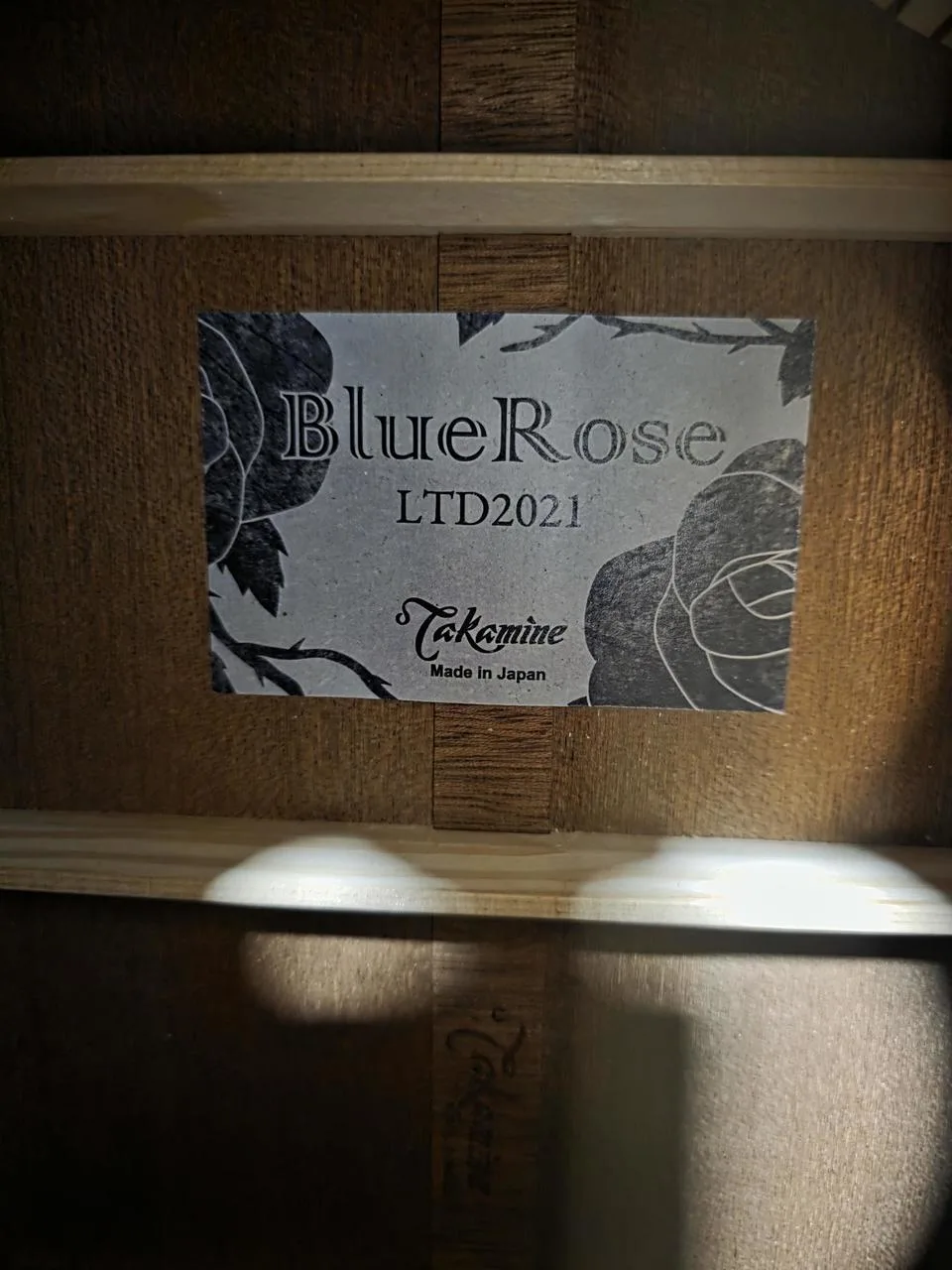Predám Takamine LTD2021 blue rose