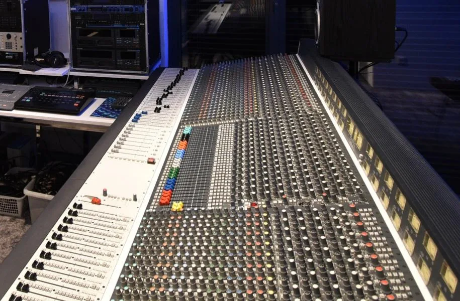 Analog mix SOUNDCRAFT FIVE M. 56/32 - studio NOVÁ CENA