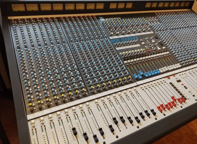 Analog mix ALLEN & HEATH ML5000-32 zo studia