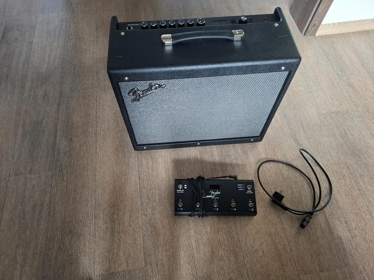 Fender mustang gtx100