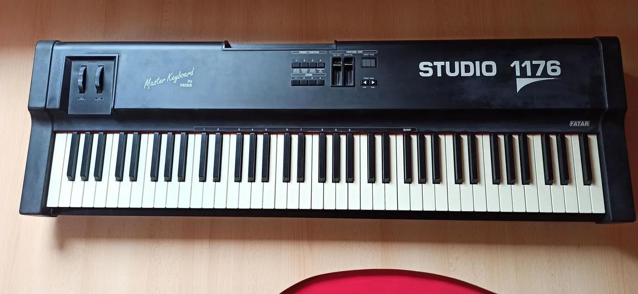 Fatar Studio 1176 Master keyboard