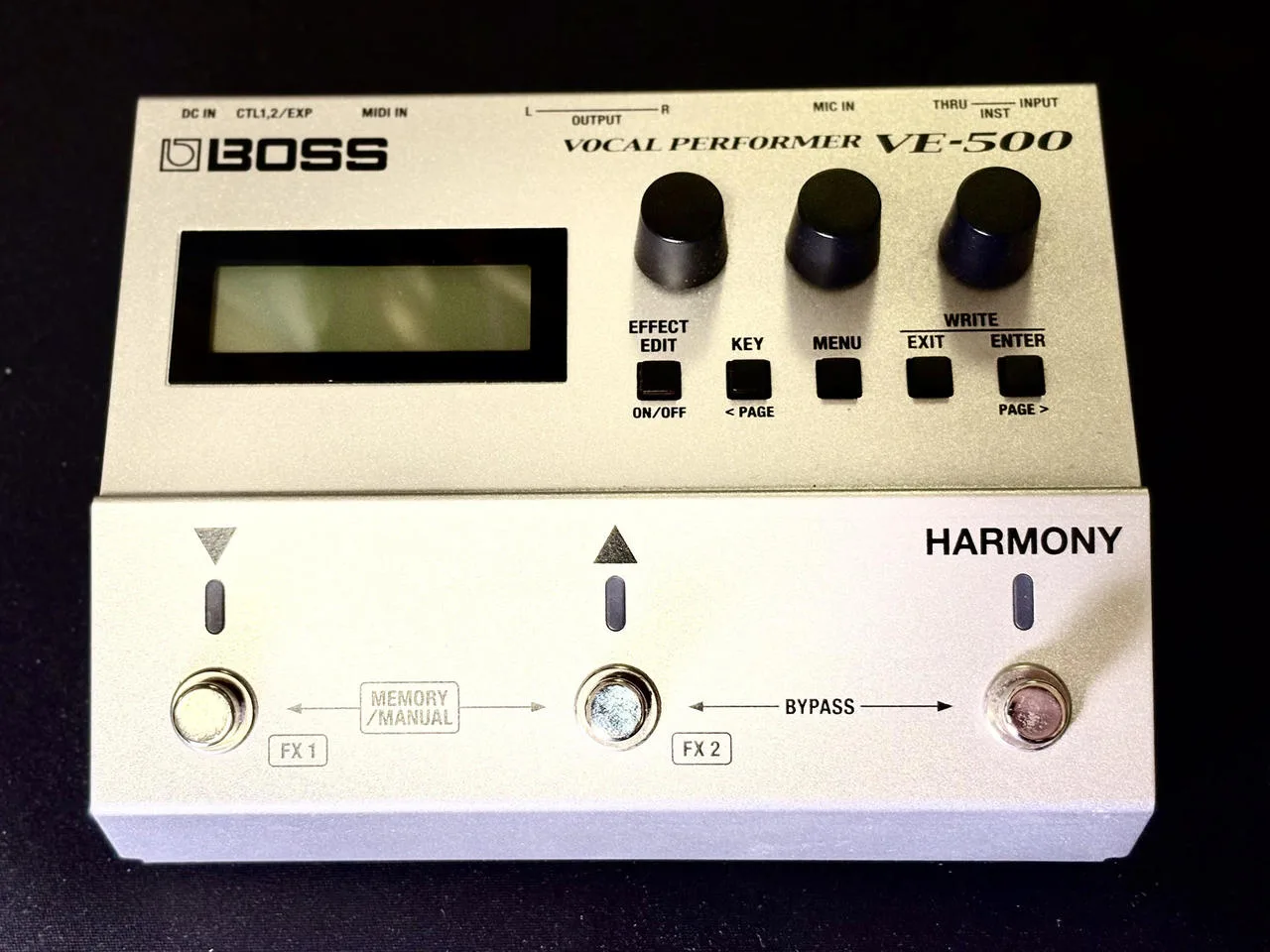 Boss VE-500 - vokální procesor na pedalboard