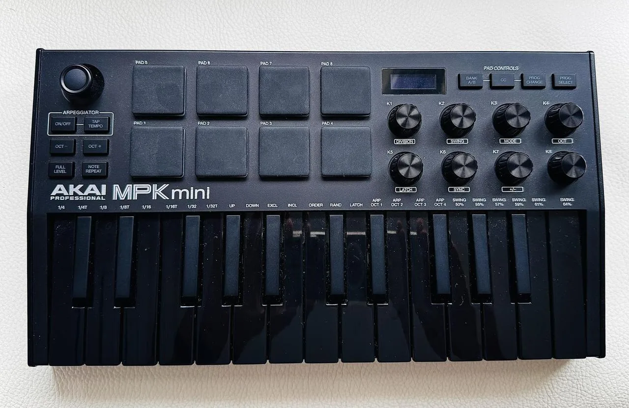 Akai MPK mini mk3 black