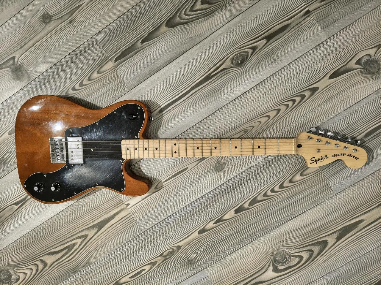 Fender squier paranormal esquire deluxe