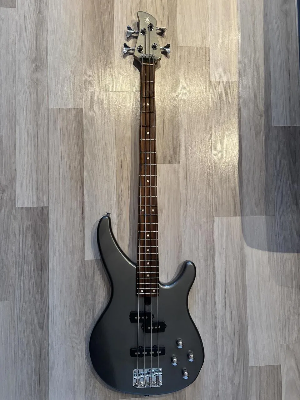 YAMAHA TRBX 204