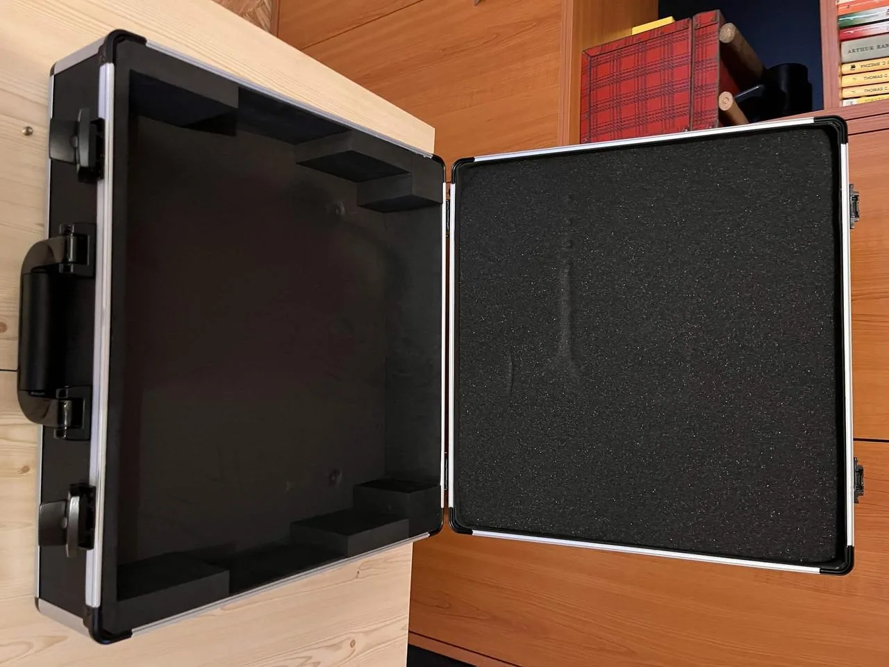 the t.mix xmix 1402 FXMP Case Bundle