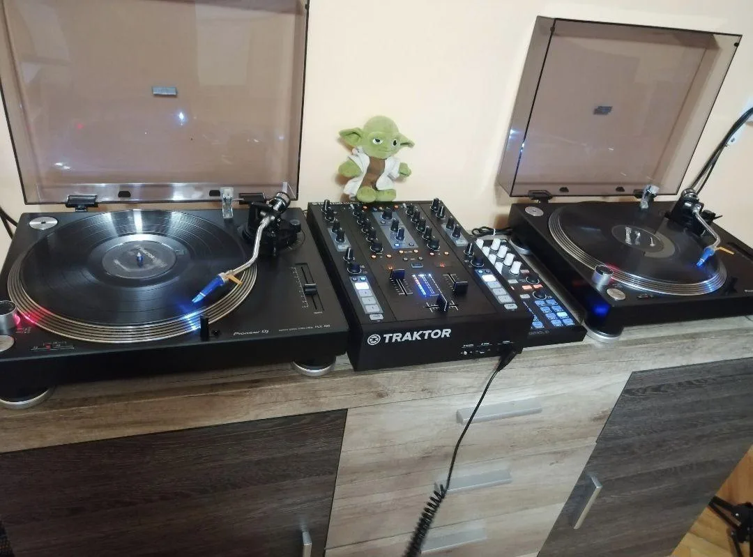 Pioneer & Native Instruments