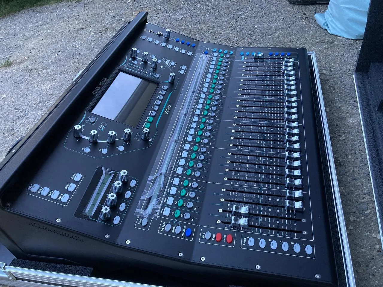 Allen Heath SQ6 Bundle + DX168