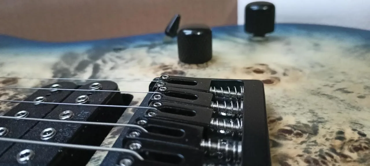 Prodám Schecter Reaper - 6 , Satin Sky Burst - sleva!!