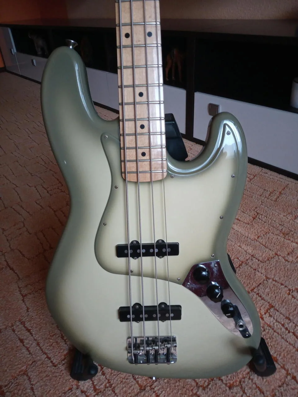 FENDER JAZZ BASS 4 MIM Special Edition