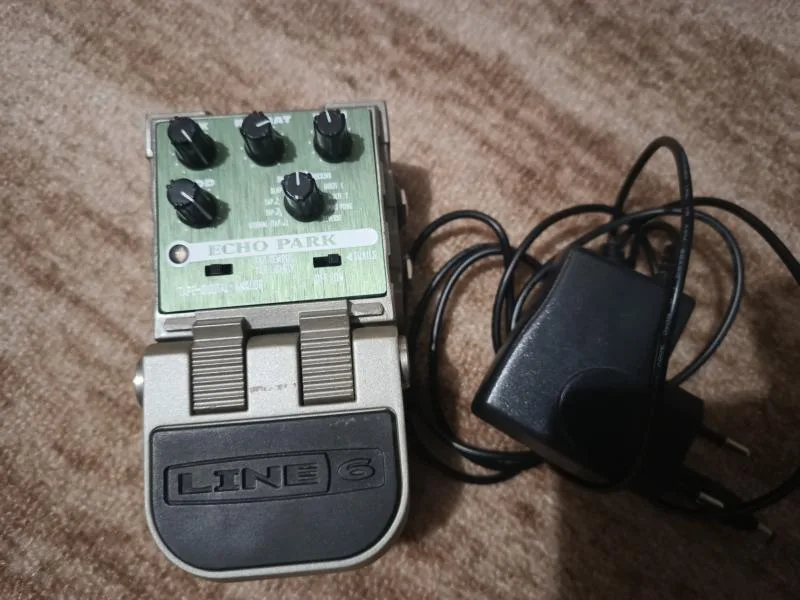LINE 6 ECHO PARK delay pedal effect