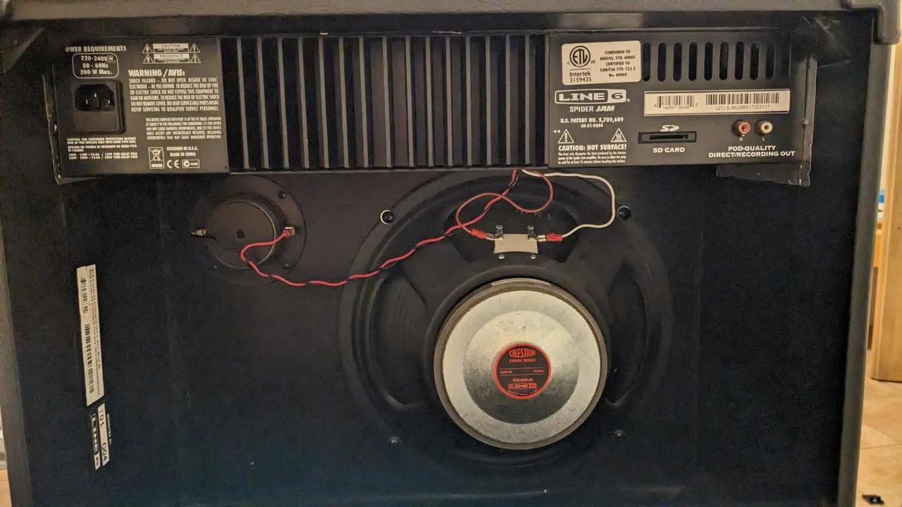 Line6 SpiderJam  + pedál FBV MKII