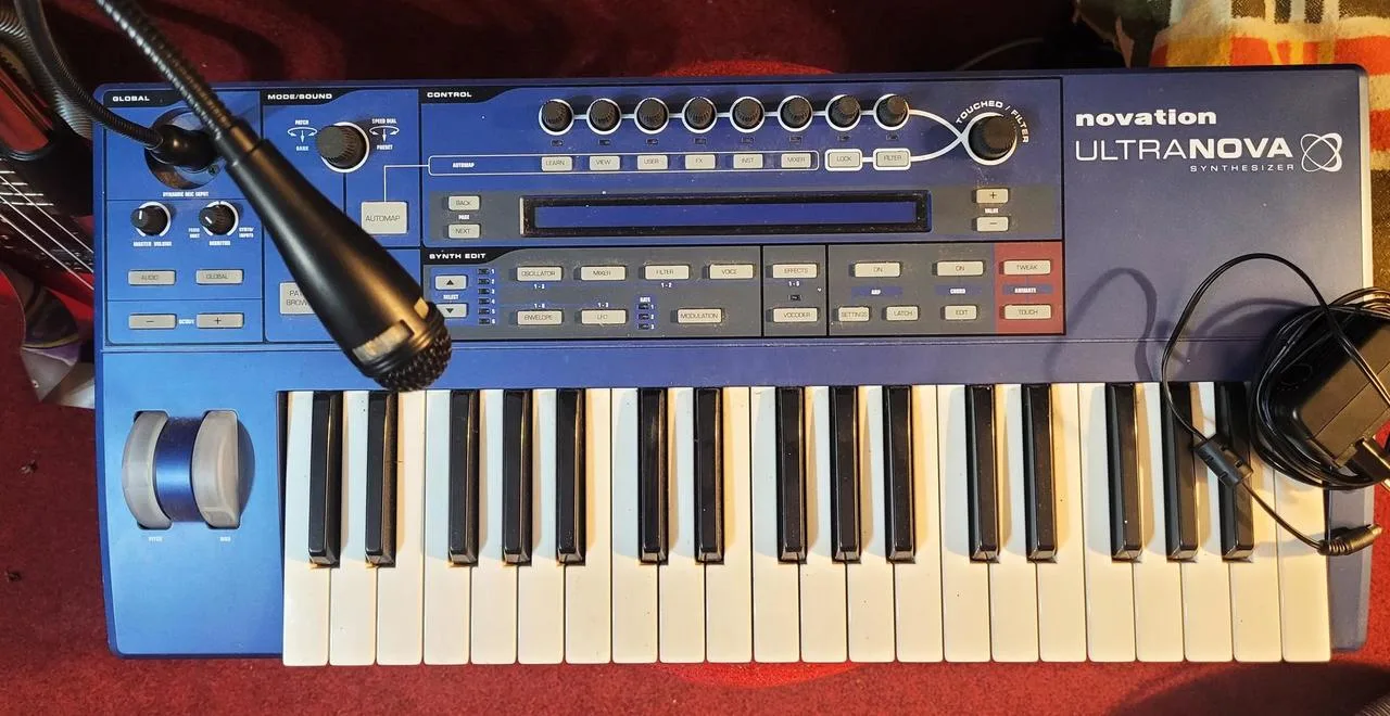 NOVATION UltraNova