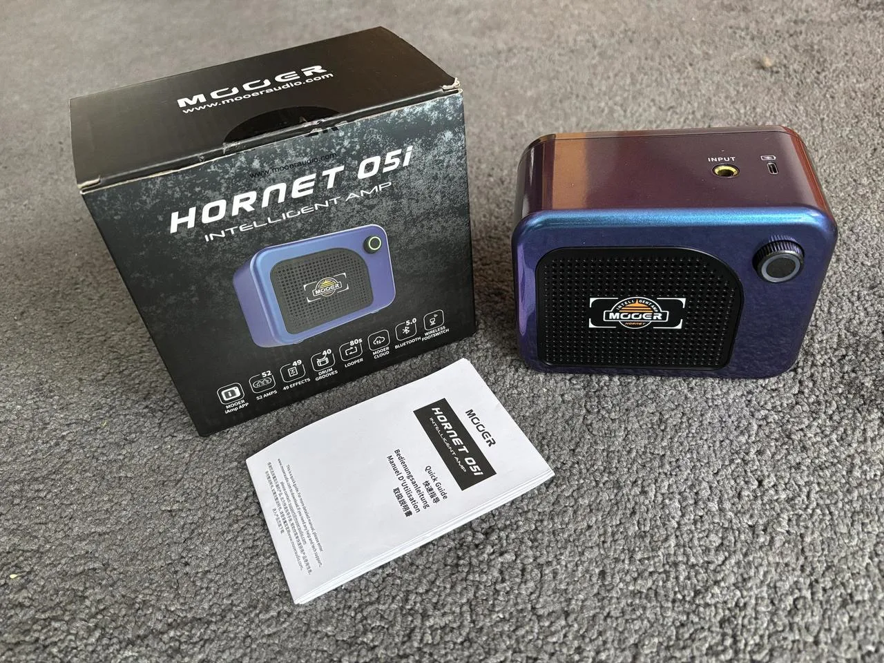 Mini kombo Mooer Hornet 05i
