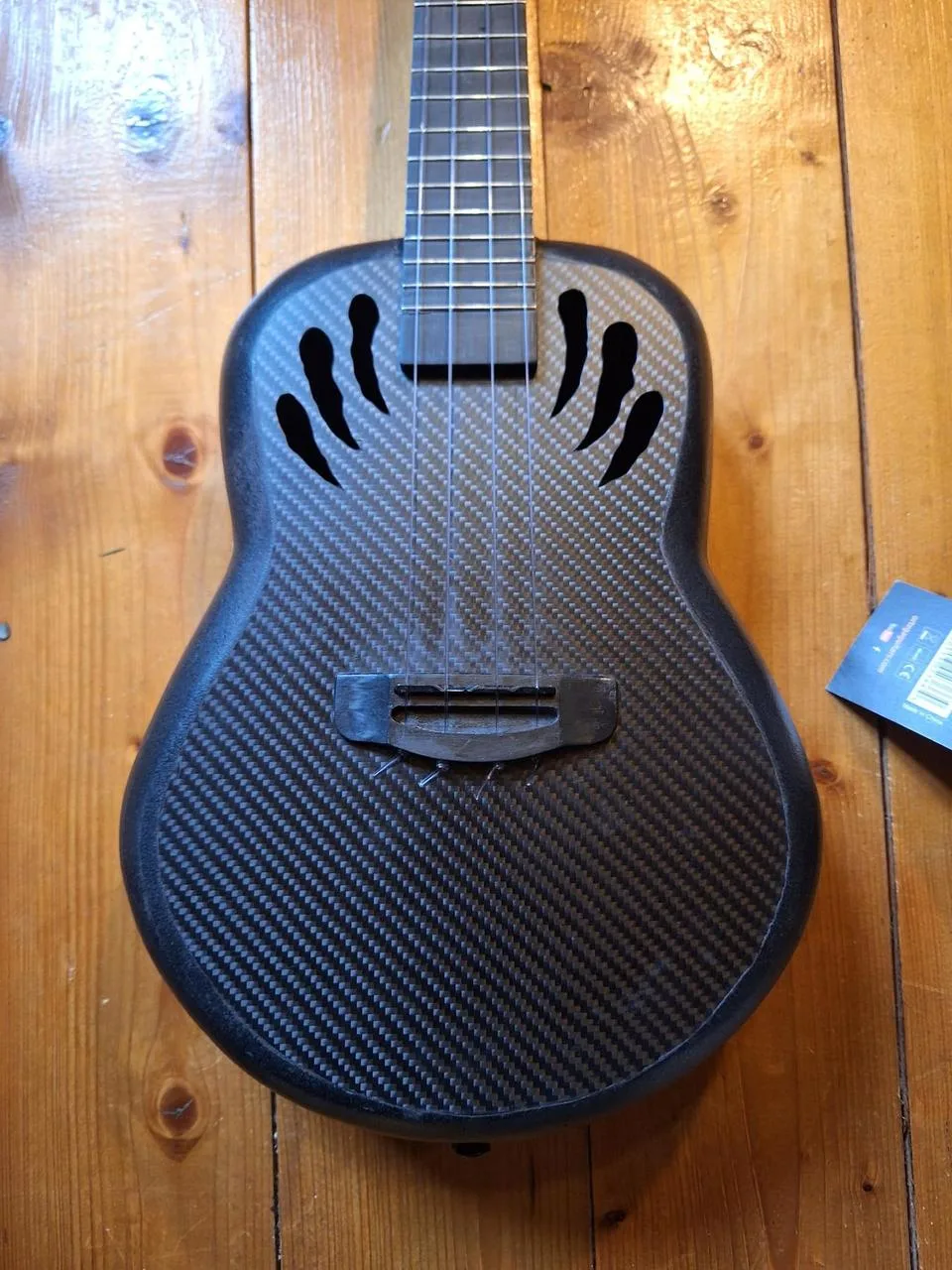 ukulele ruční práce