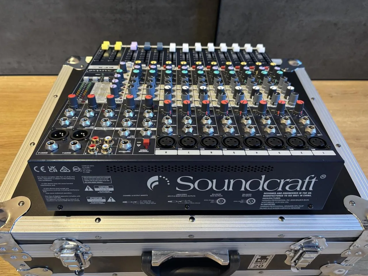 Mixpult Soundcraft EFX 8