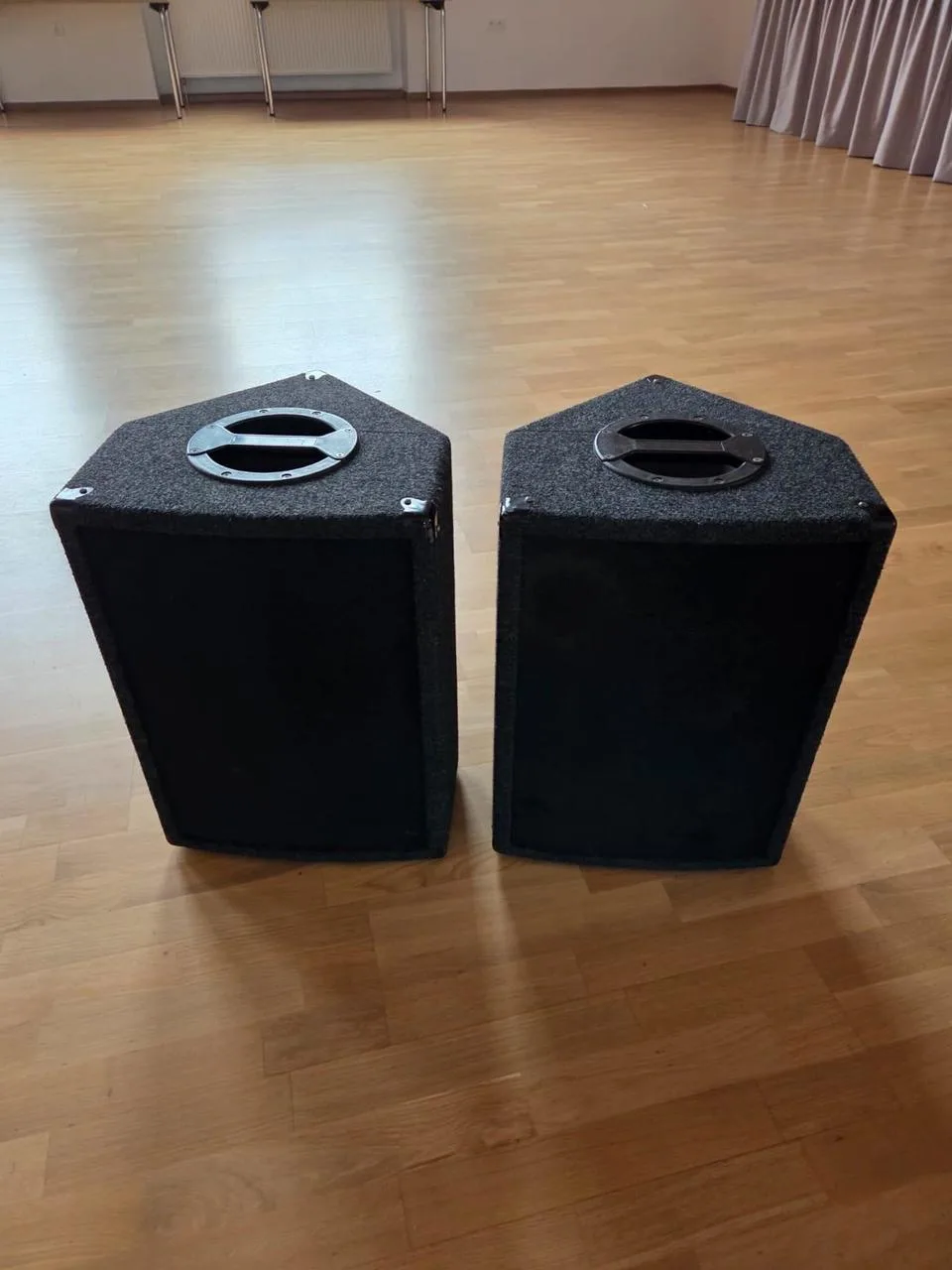 EMC 121 monitor boxy + obaly (2 ks)