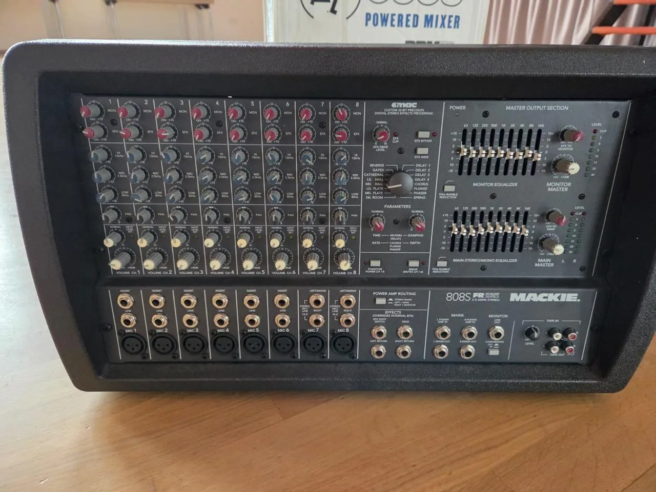 Mackie 808S