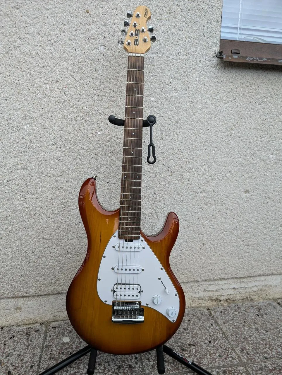 Sterling by MusicMan SUB Silo3 Tobacco Brown Sunburst