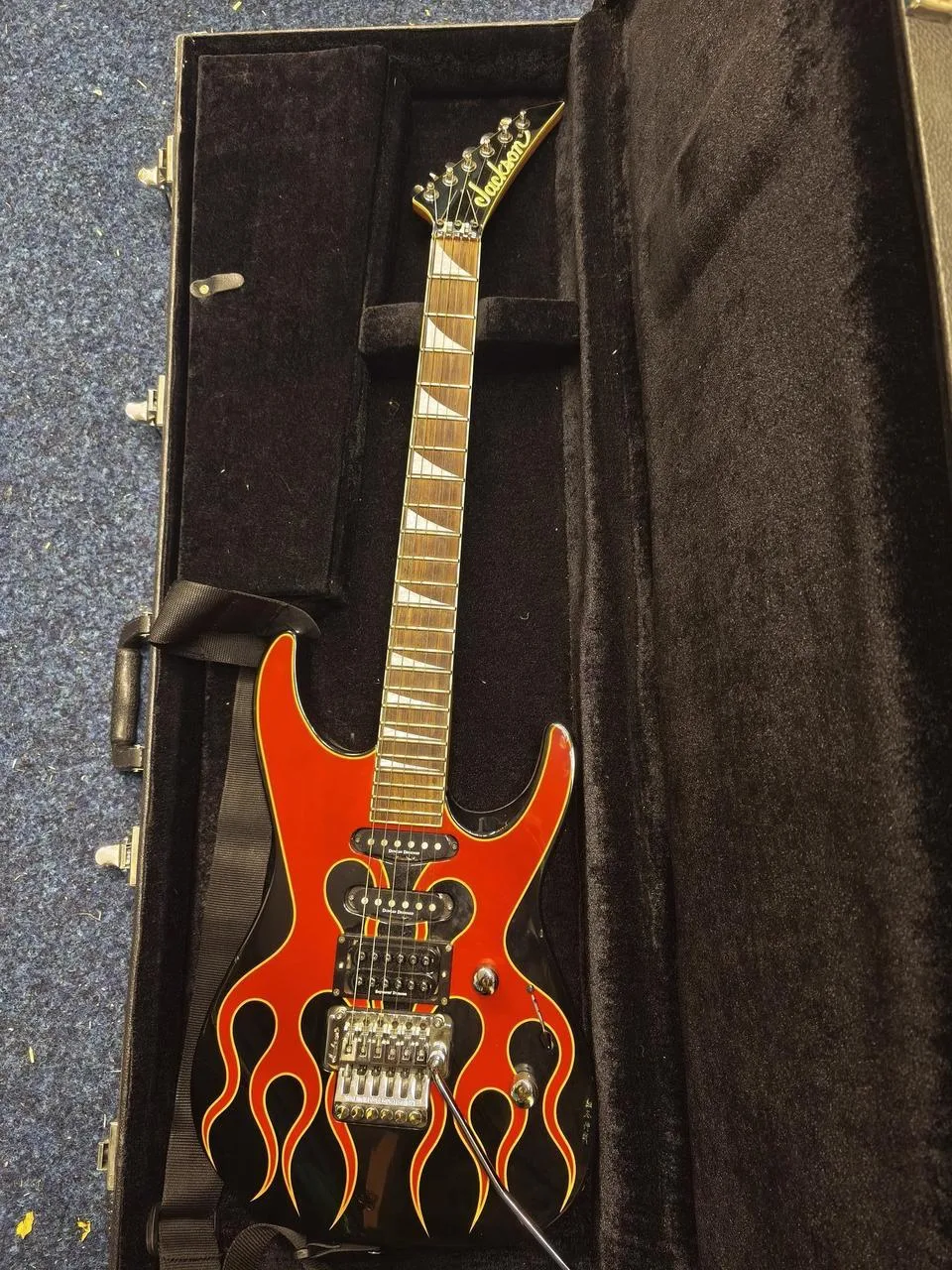 Jackson Dinky flame 2 hot rod