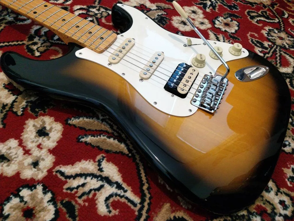 Fender JV Modified '50s Stratocaster HSS (wiring upgrade)