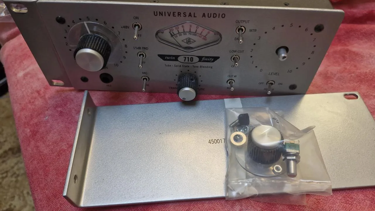Universal Audio 710 Twin-Finity