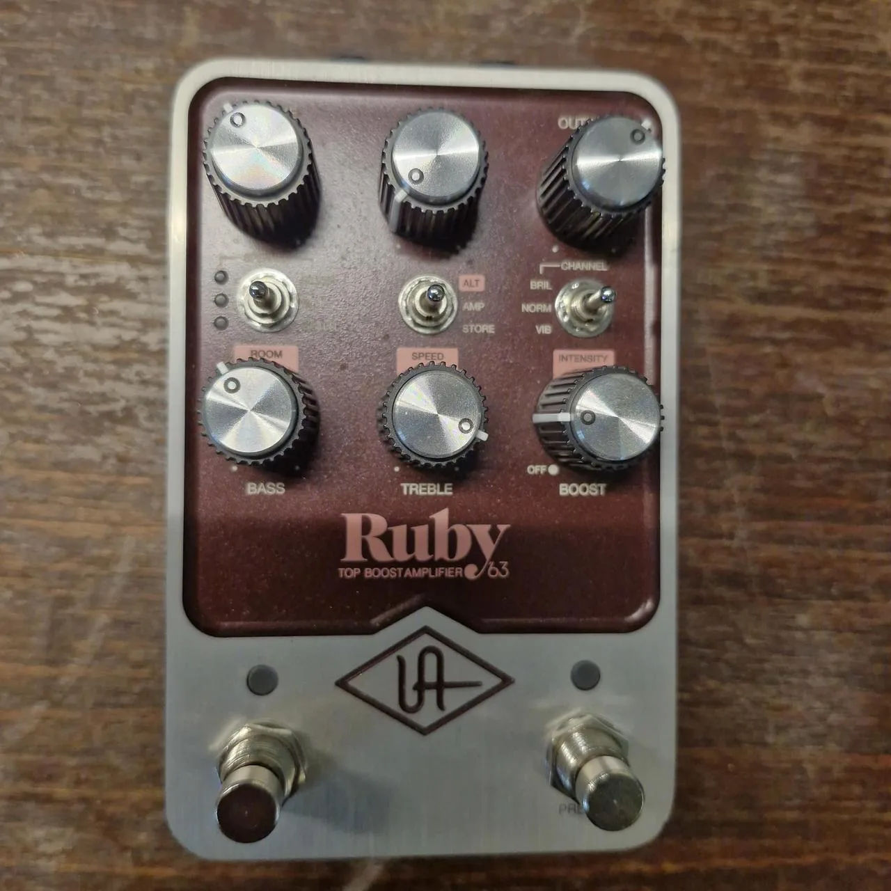 Universal Audio Ruby '63 Top Boost Amplifier