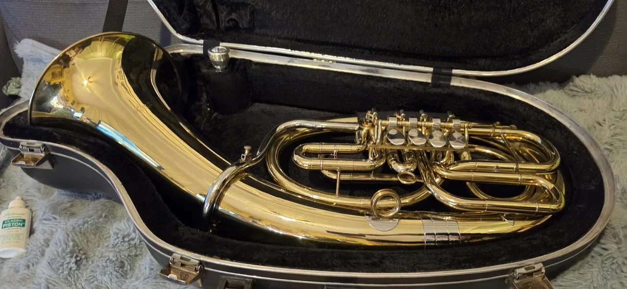 Baryton AMATI
