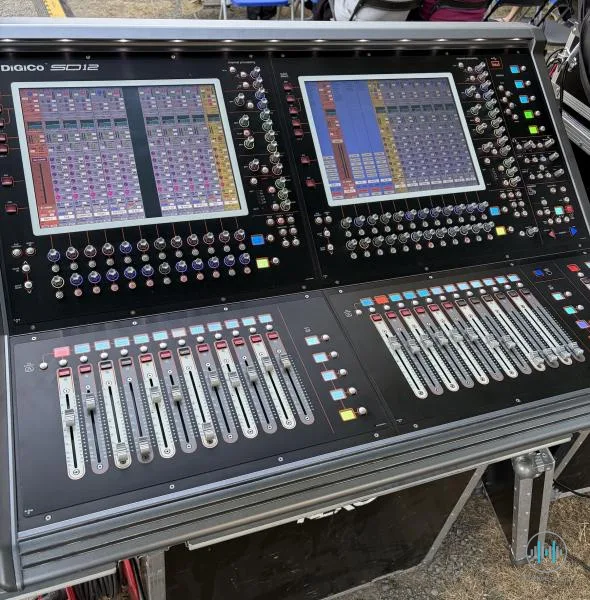 Digico SD12-96 s Waves kartou
