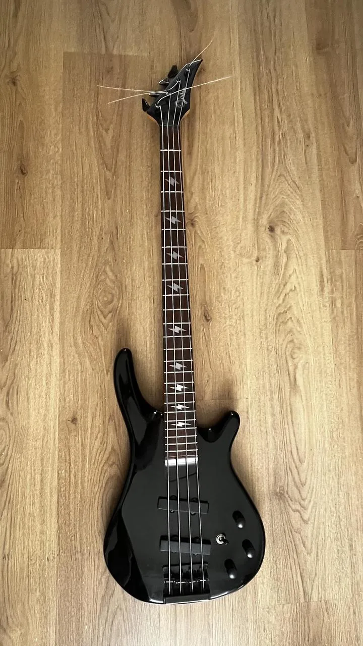Baskytara JinHo 4strunná + obal | Black Gloss | Metal/Rock
