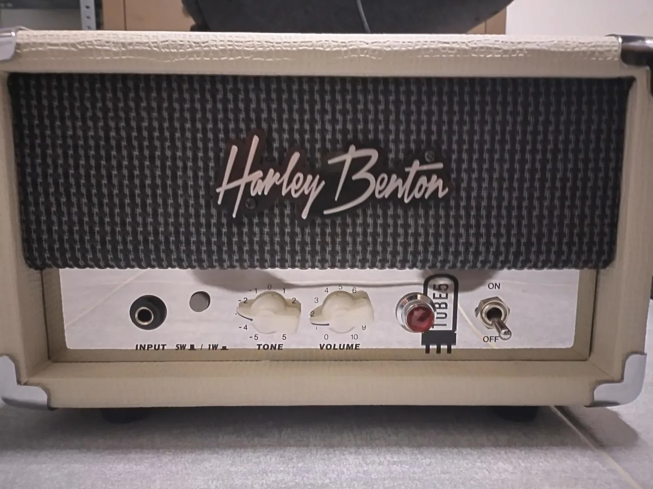 Zesilovač Harley Benton tube5