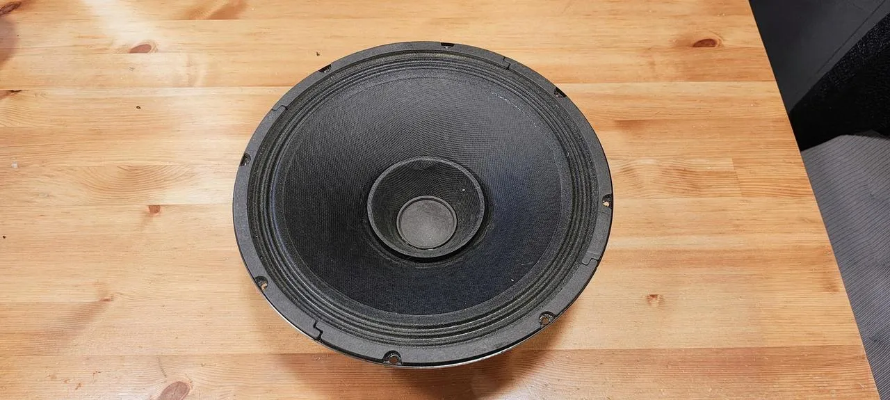 Prodám repro Eminence ME12-1009LT