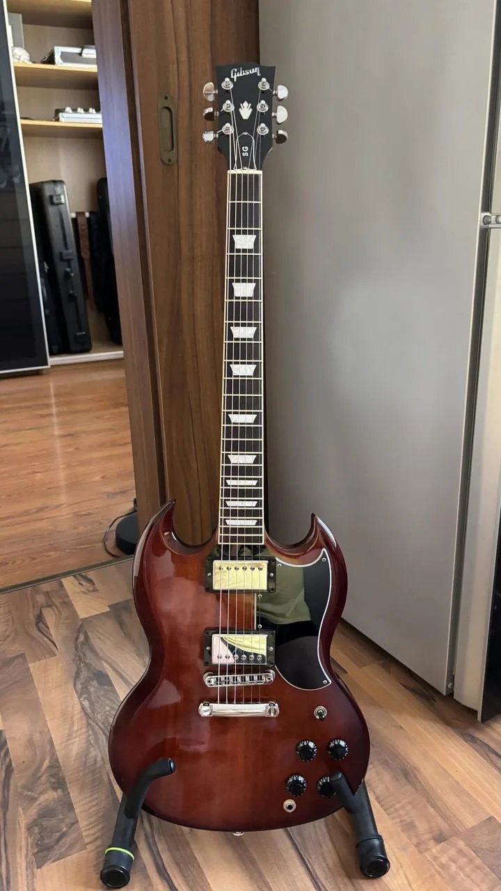 Gibson SG Standard
