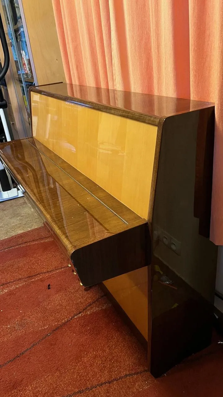 pianino PETROF - Model: P 100 Harmonie