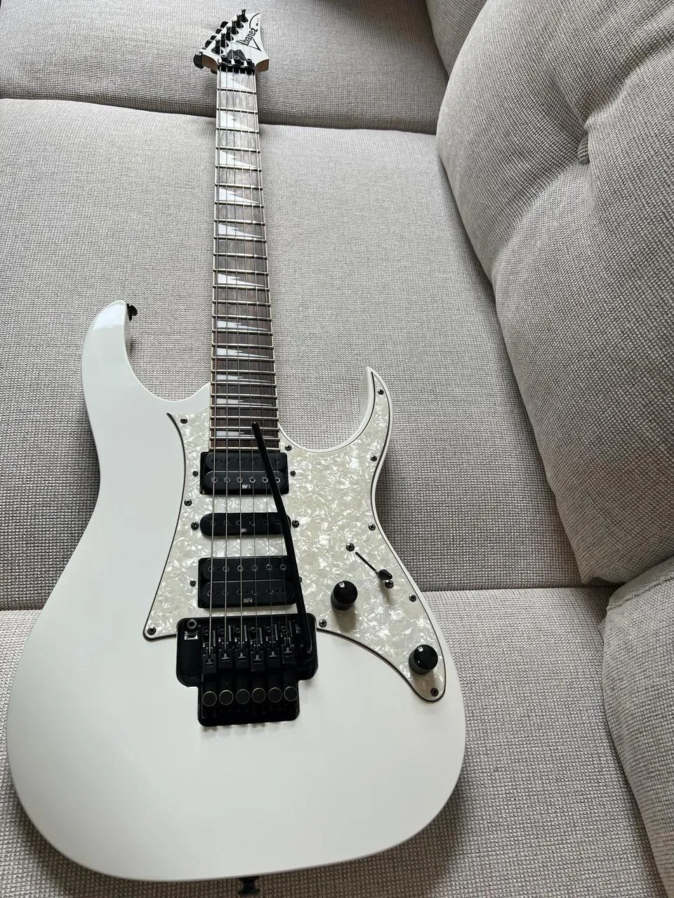 Ibanez RG350DXZ 2012 Basswood