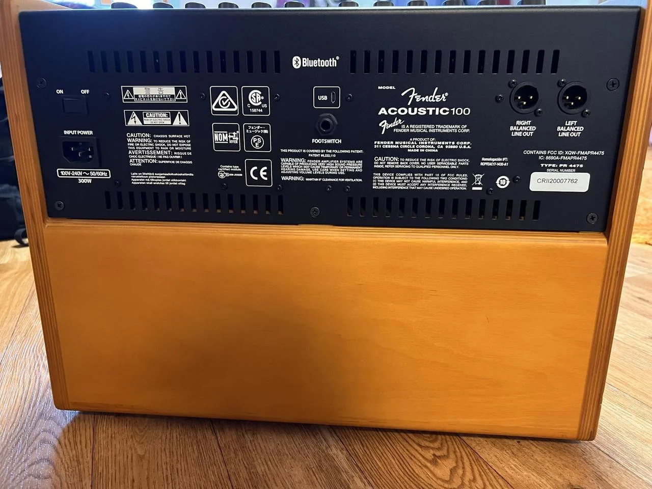 COMBO FENDER ACOUSTIC 100 + FOOTSWITCH - STAV JAKO NOVÉ