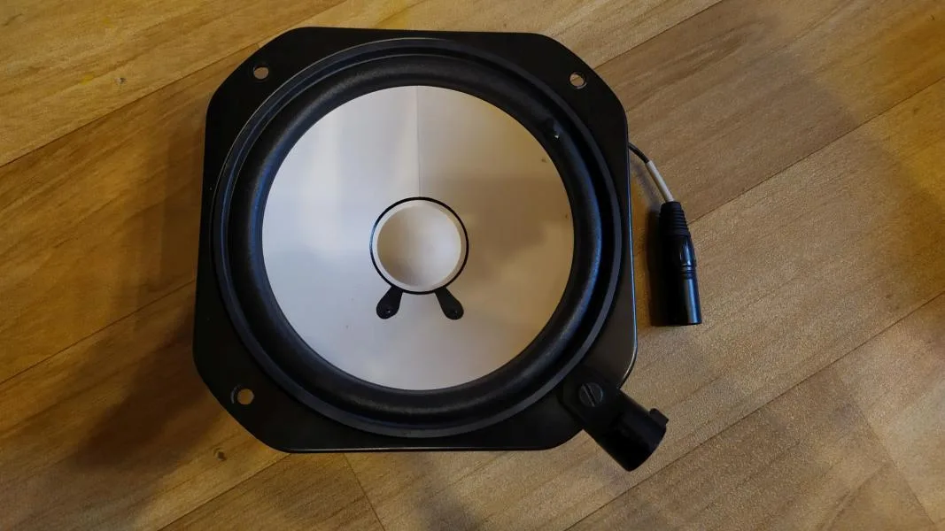 Prodám Subkick Yamaha NS10