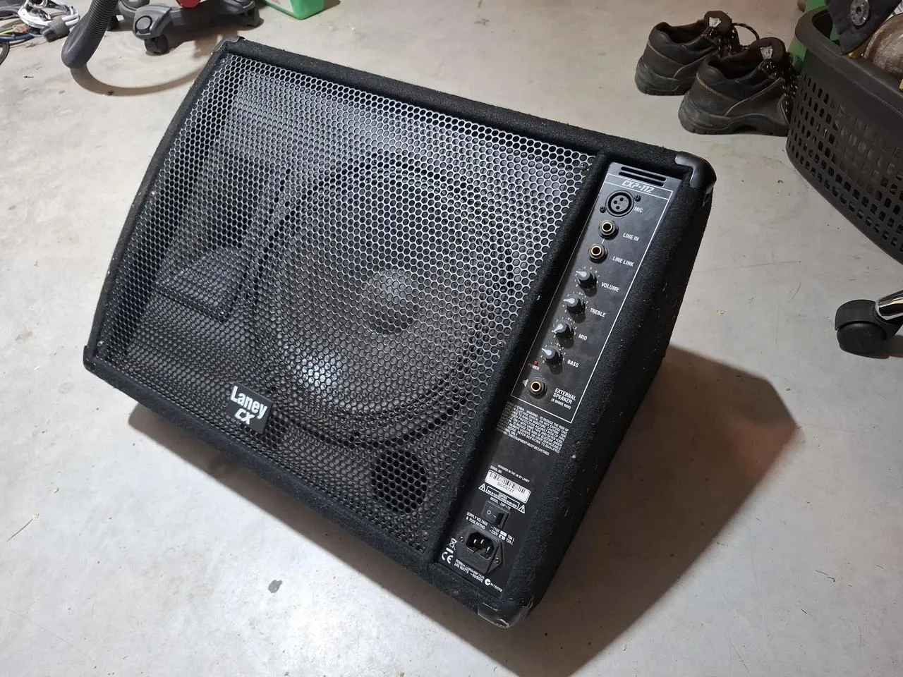 Laney aktivní pódiový odposlech CXP 112
