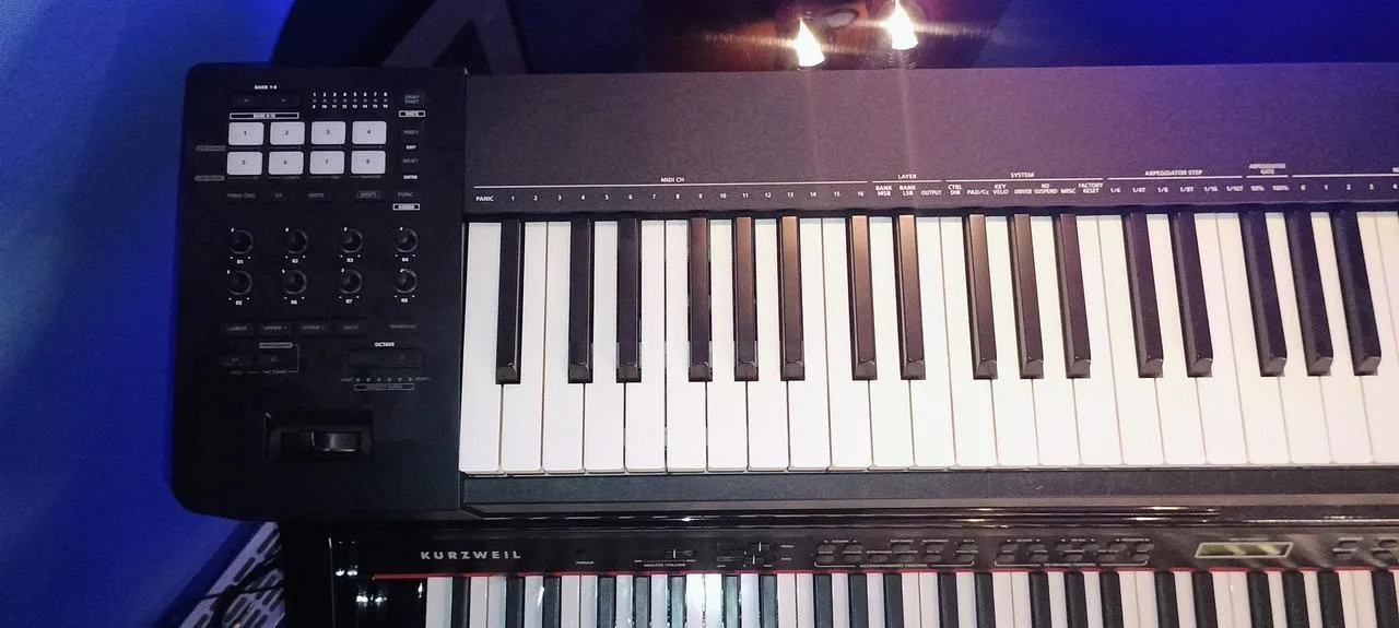 Roland A-88MK2