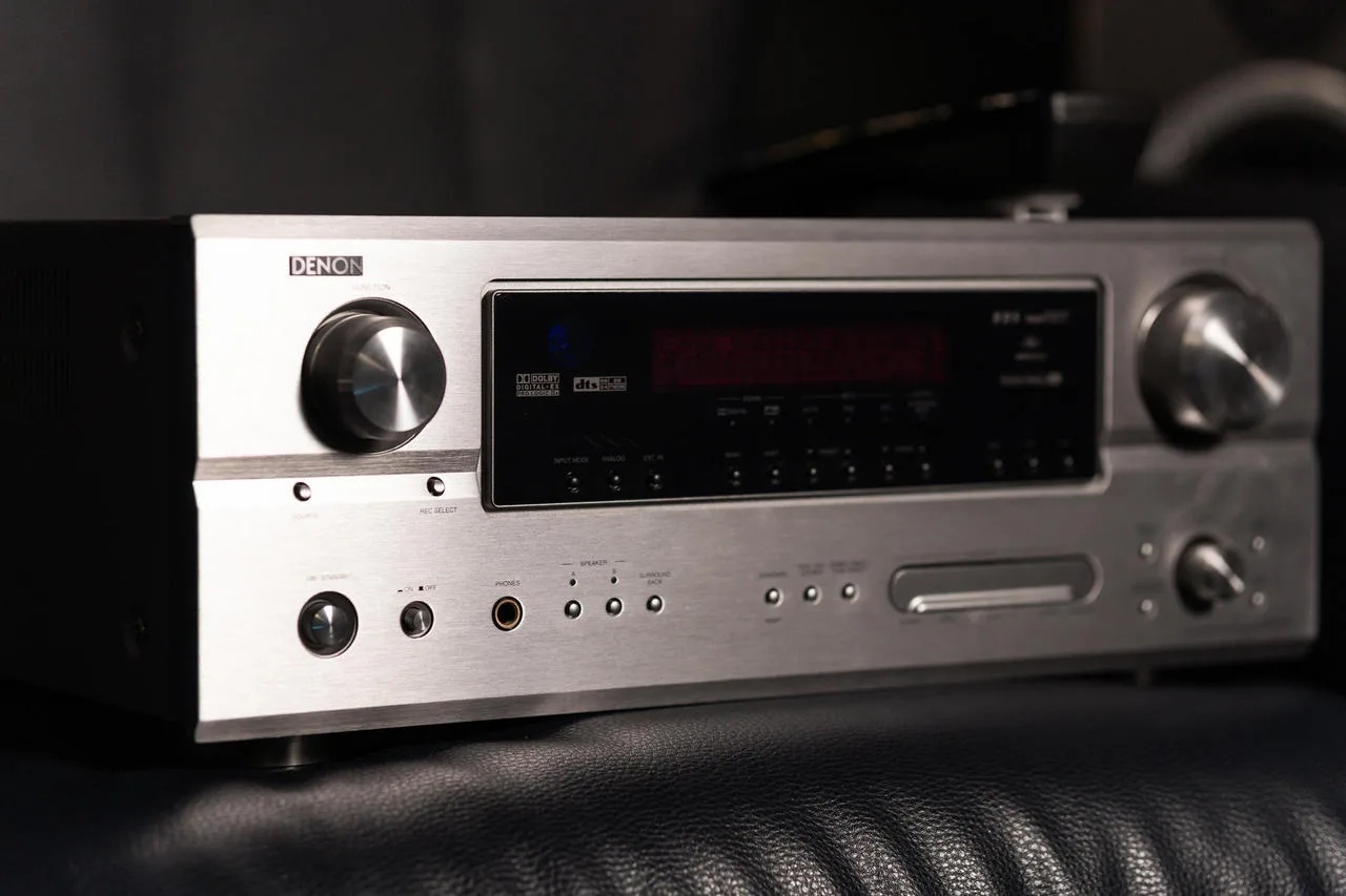 Denon AVR-2106 – klasický poctivý AV receiver / zesilovač