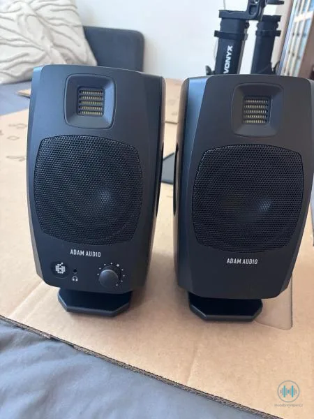 ADAM AUDIO D3V Black NOVÉ v záruce