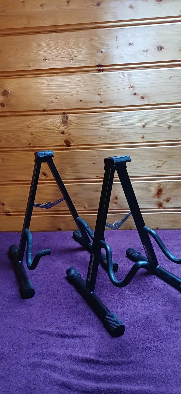 Baskytarové combo FENDER+příslušenství.