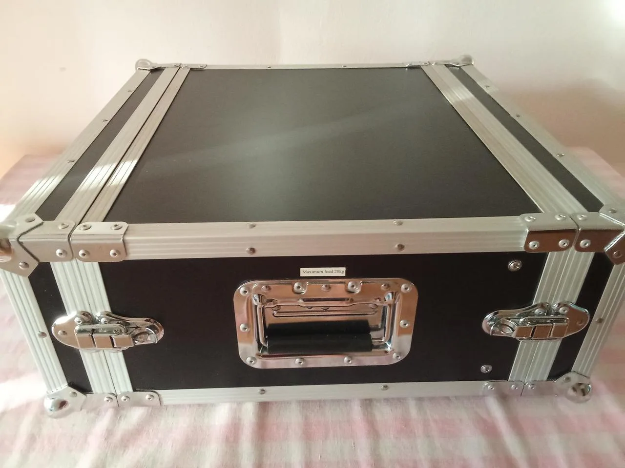 2xstereo zesilovač v racku